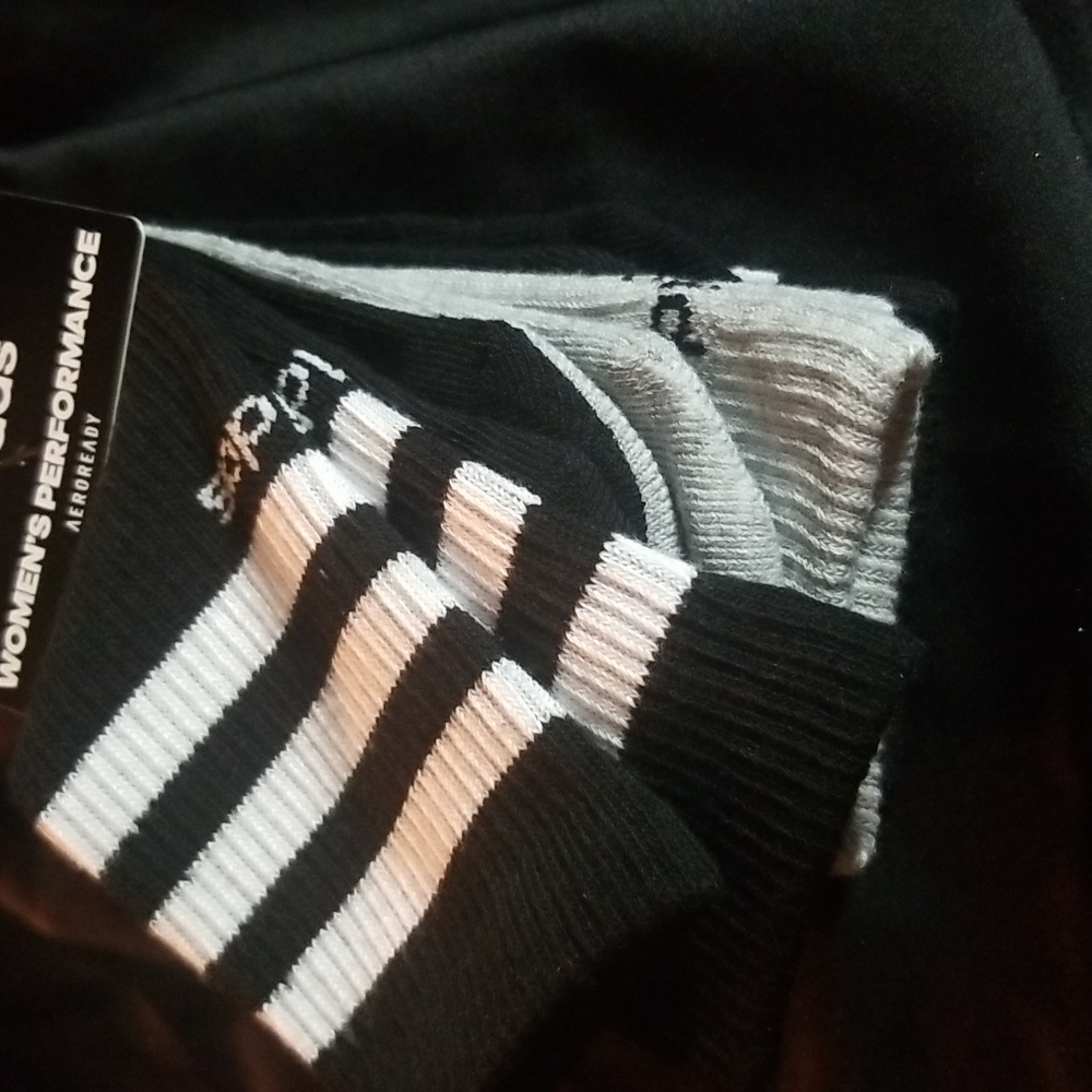 Adidas 3 pack crew socks sz. 5-10 black & gray - Picture 8 of 11